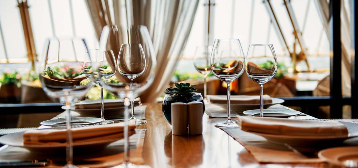 Elaboramos nuestros platos con ingredientes de primera calidad y las mejores recetas. (4)